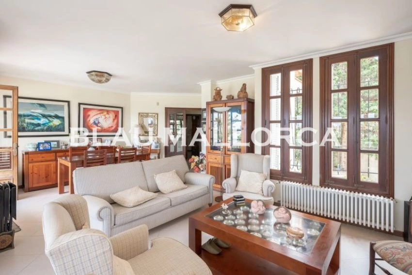 Sale Houses Cala Mandia